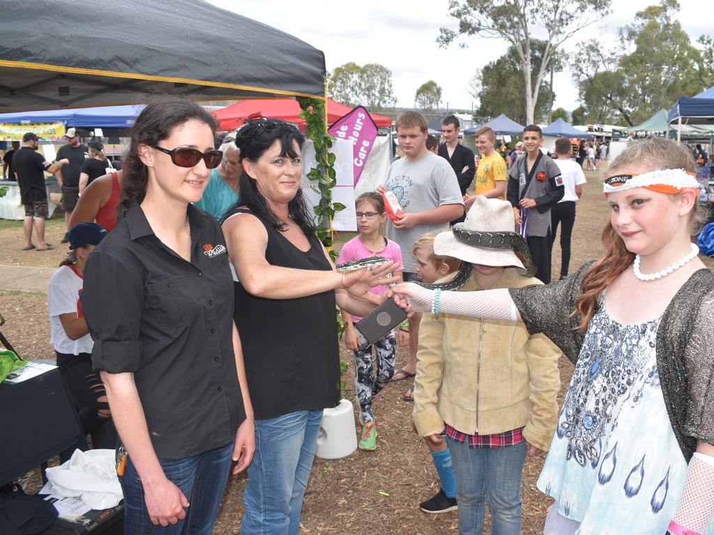 Kristy Smith, Nousha and Angel Hudson meet Queen the Diamond Python