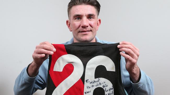 Mark Hardy returned the #26 jumper to Mark Thompson in 2017.