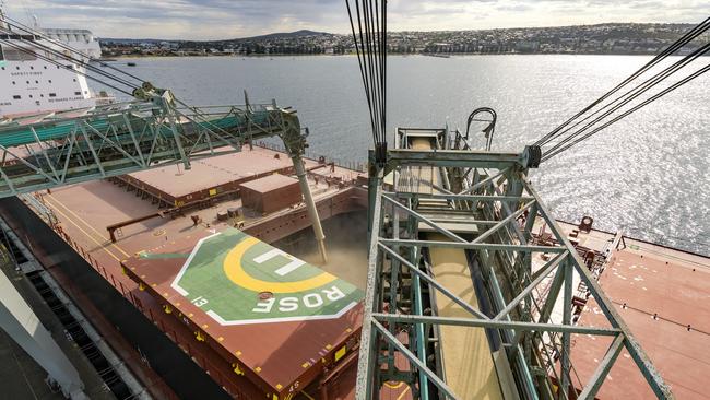 A Viterra shiploader in action.