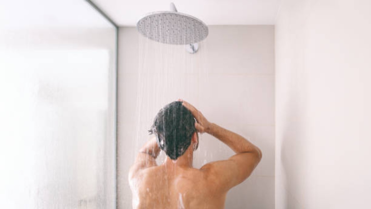 Doctors say you need to stop peeing in the shower body+soul photo image