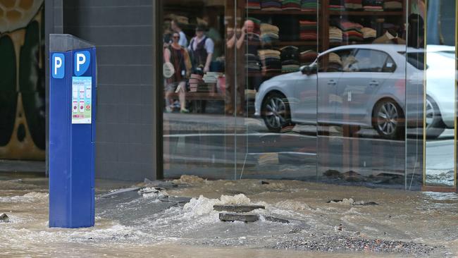 Flooding along Murray Street. Picture: Zak Simmonds