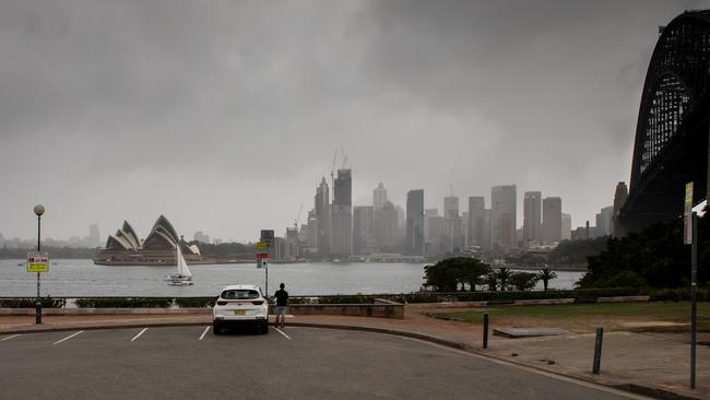 Gloomy weather and no crowds at Milsons Point reserve, Kirribilli tonight. Picture: Brendan Read