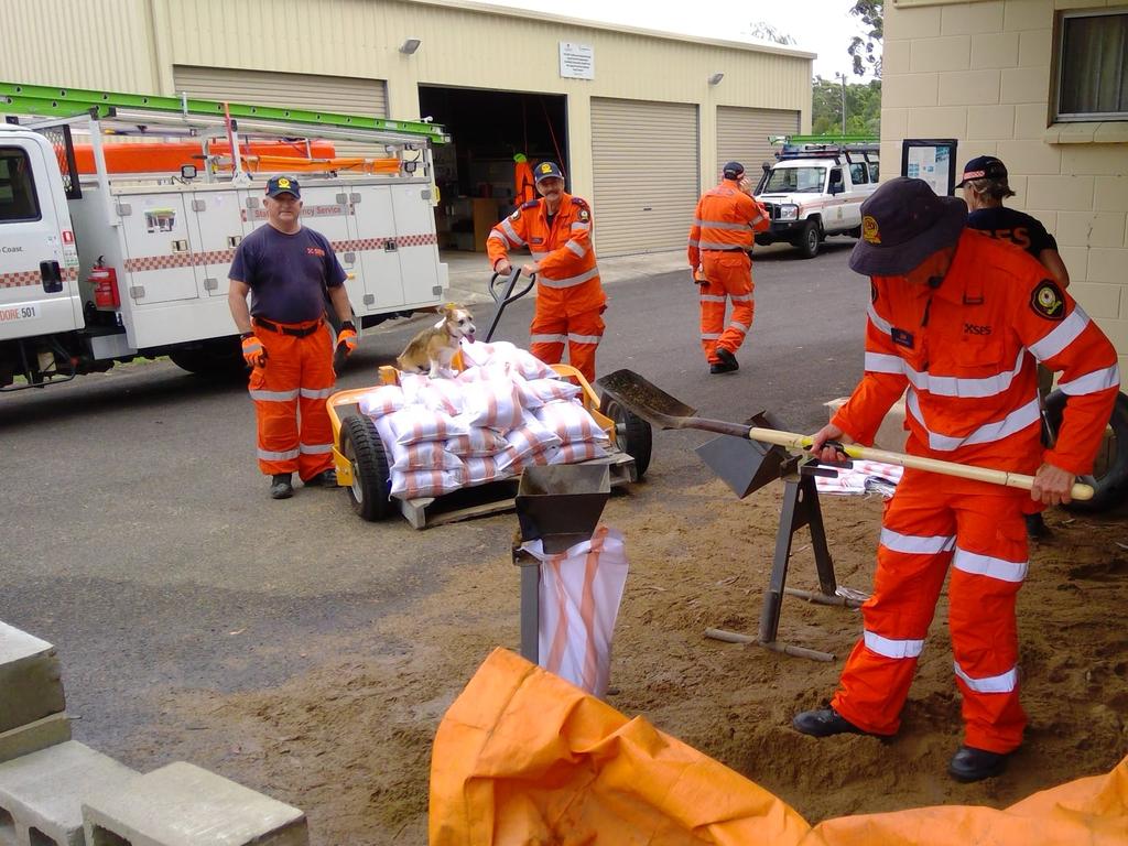 Maroochydore SES prepare sandbags ahead of expected rainfall due over the next few days. Picture Maroochydore SES