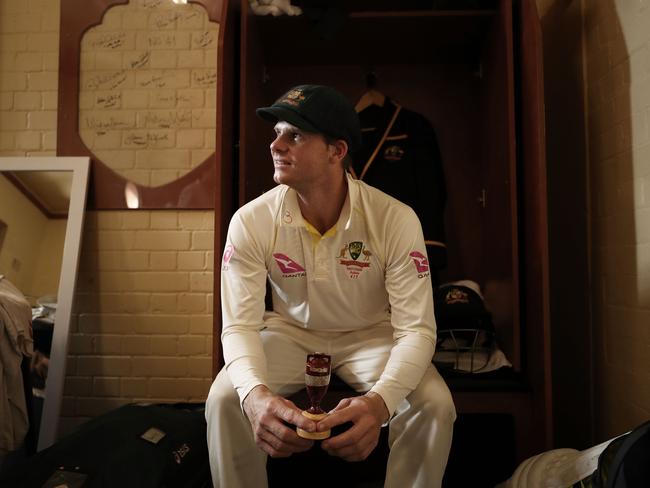 The skipper with his urn.