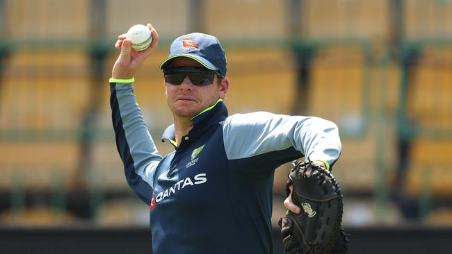 Steve Smith tests his injured elbow. Picture: Robert Cianflone/Getty Images