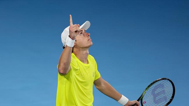 De Minaur with a huge win. Photo by Brendon Thorne/Getty Images