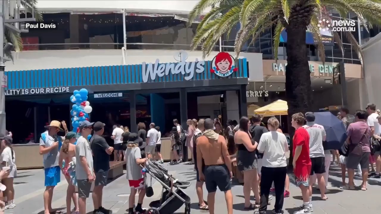 Huge queue at first new Wendy's