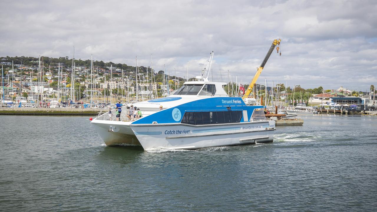 Derwent Ferries. Ferry leaves the eastern shore. Picture: Richard Jupe