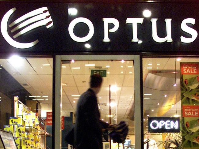 Anger is growing among Optus customers over the theft of data. Picture: News Corp