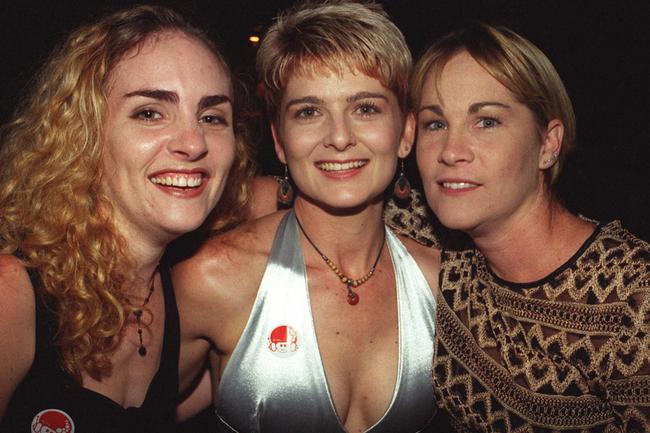 SOCIALS NQ /DOORS /Nightclub /Mackay. Danelle & Renee Bond and Vicki Jarrott – 30 Apr 2000