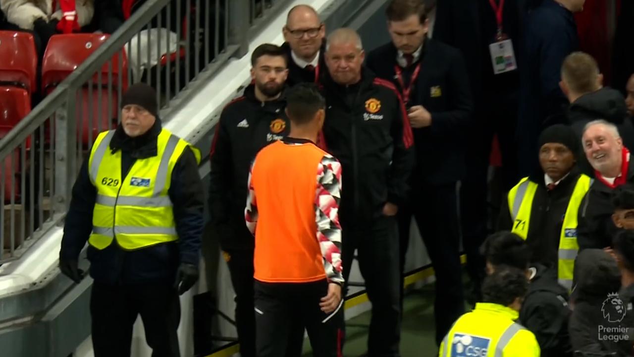 ‘Absolute disgrace’: Ronaldo walks off BEFORE full-time after snub in huge United win — PL Wrap - Fox Sports