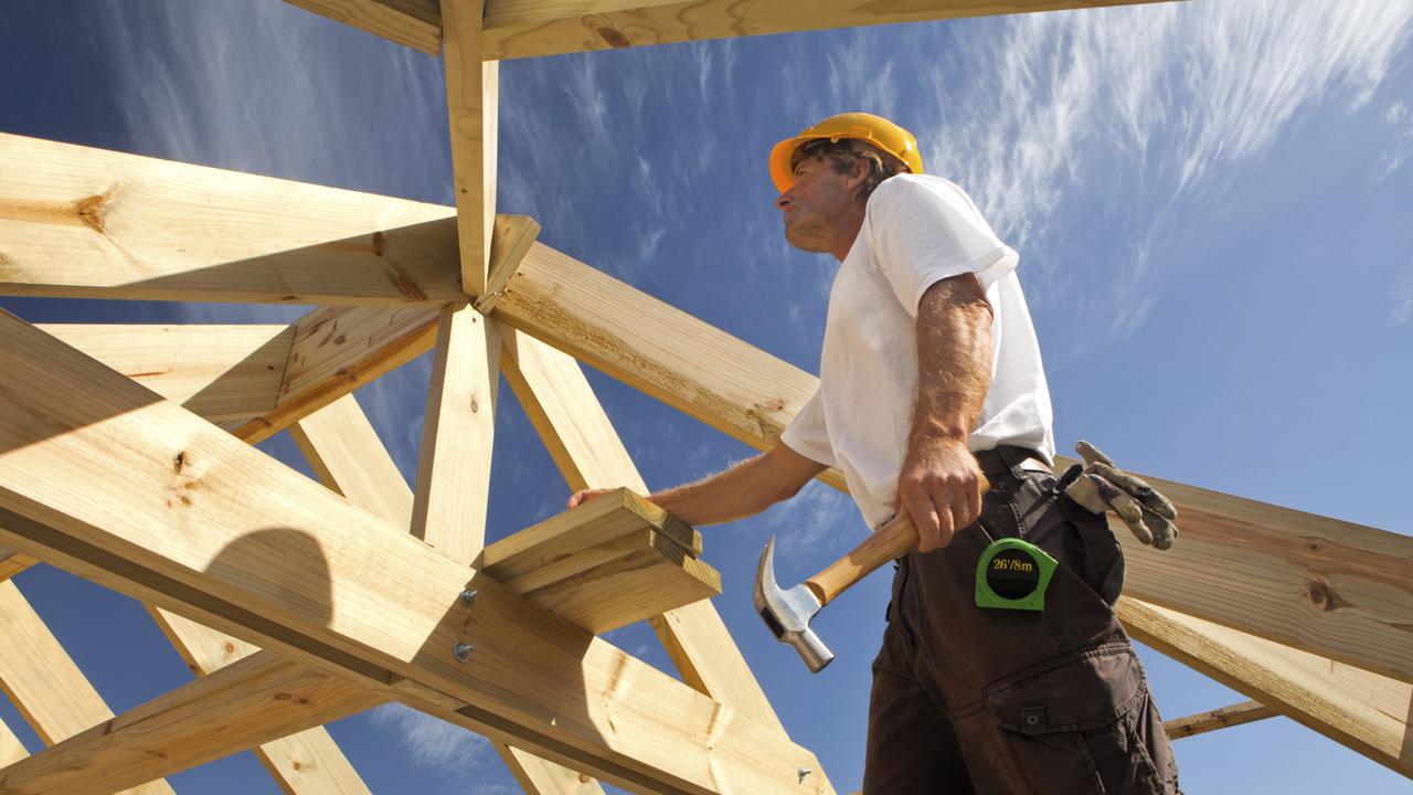 Dwelling construction starts in Queensland fell by 1 per cent to 39,832 in 2021-22 compared to 40,059 in the previous 12 months.