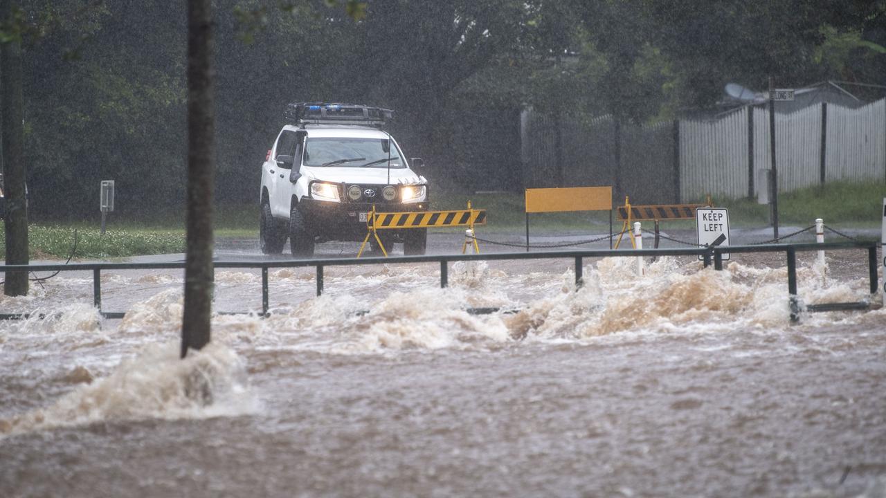 Flooded roadway at Mackenzie and Long St. Friday, February 25, 2022. Picture: Nev Madsen.