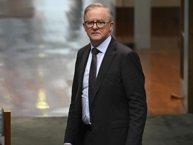 CANBERRA, AUSTRALIA, NewsWire Photos. DECEMBER 7, 2023: The Prime Minister, Anthony Albanese leaves Question Time at Parliament House in Canberra. Picture: NCA NewsWire / Martin Ollman