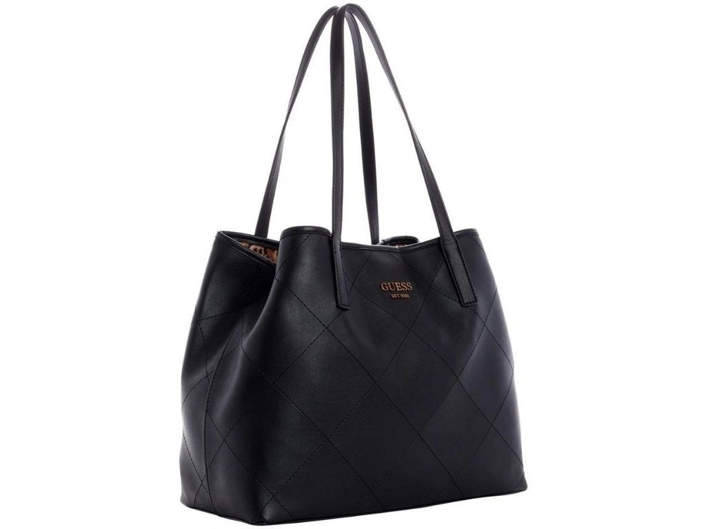 A tote bag is easy to carry and store your essentials.