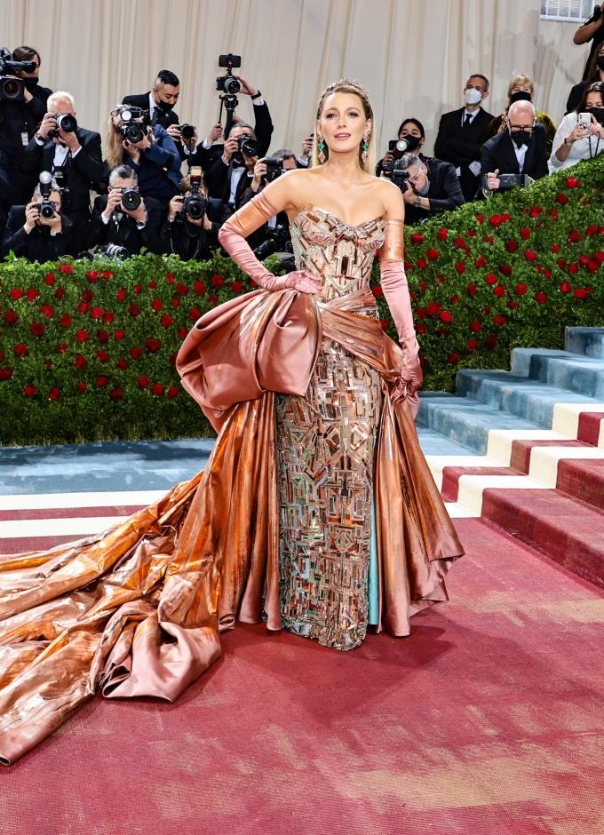 Met Gala 2022 Red Carpet: See Every Celebrity Fashion & Beauty Look - Vogue  Australia