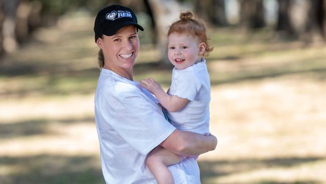 Abby Bourke with daughter Remy get ready for Run for the Kids. Picture:Rob Leeson.