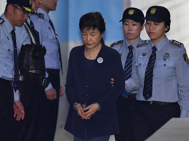 South Korea: Loathed daughter Chung Yoo-ra returns for questioning on ...