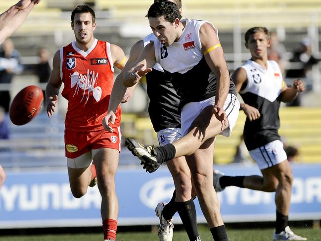 Got the Goodes: Brett Goodes kicks North Ballarat into attack.