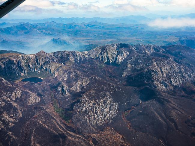 2019 Tasmanian bush fires. . Picture - LUKE TSCHARKE / PAR AVION
