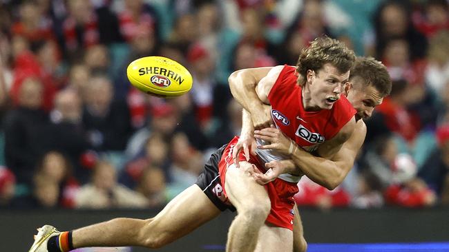 St Kilda's Dan Butler tackle on Sydney's Nick Blakey during the AFL Round 13 Pride Game match between the Sydney Swans and St. Kilda Saints at the SCG on June 8, 2023. Photo by Phil Hillyard (Image Supplied for Editorial Use only – **NO ON SALES** – Â©Phil Hillyard )