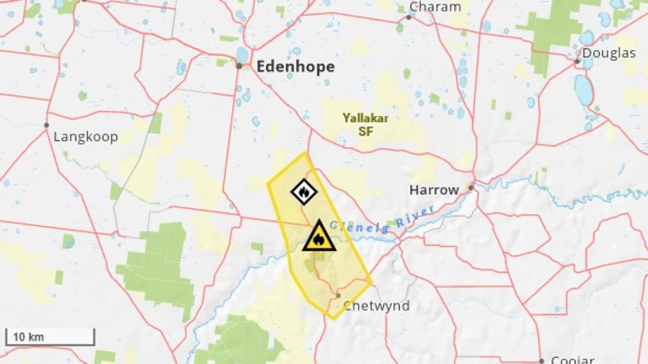 The fire near Kadnook is now contained. Picture: Vic Emergency