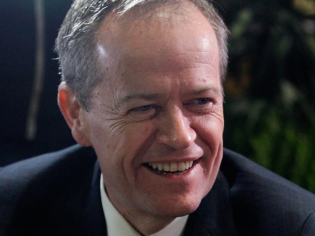 BRISBANE, AUSTRALIA - JUNE 30: Opposition Leader, Australian Labor Party Bill Shorten visits with staff at the Royal Brisbane and Women's Hospital on June 30, 2016 in Brisbane, Australia. Bill Shorten is campaigning heavily on Medicare, promising to make sure it isn't privatised if the Labor Party wins the Federal Election on July 2. (Photo by Lisa Maree Williams/Getty Images)