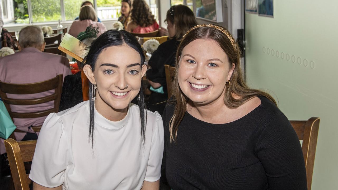 Courtney Locke (left) and Kylie McCallum. The Chronicle Toowoomba Hospital Foundation Melbourne Cup at Urban Grounds Cafe raising funds for One Wish, One Cure for Type 1 Diabetes. Tuesday, November 1, 2022. Picture: Nev Madsen.