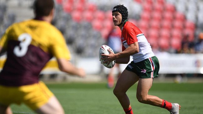 Coombabah State High product Harradyn Wilson carries the ball for Queensland Country under-16s in 2019. Picture: QRL Media