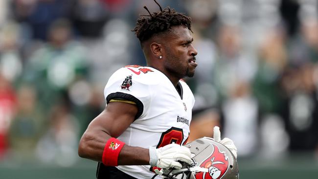 Antonio Brown of the Tampa Bay Buccaneers. Photo by Elsa/Getty Images