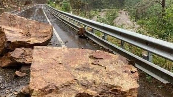 Landslides are known to occur along Great Alpine Rd.