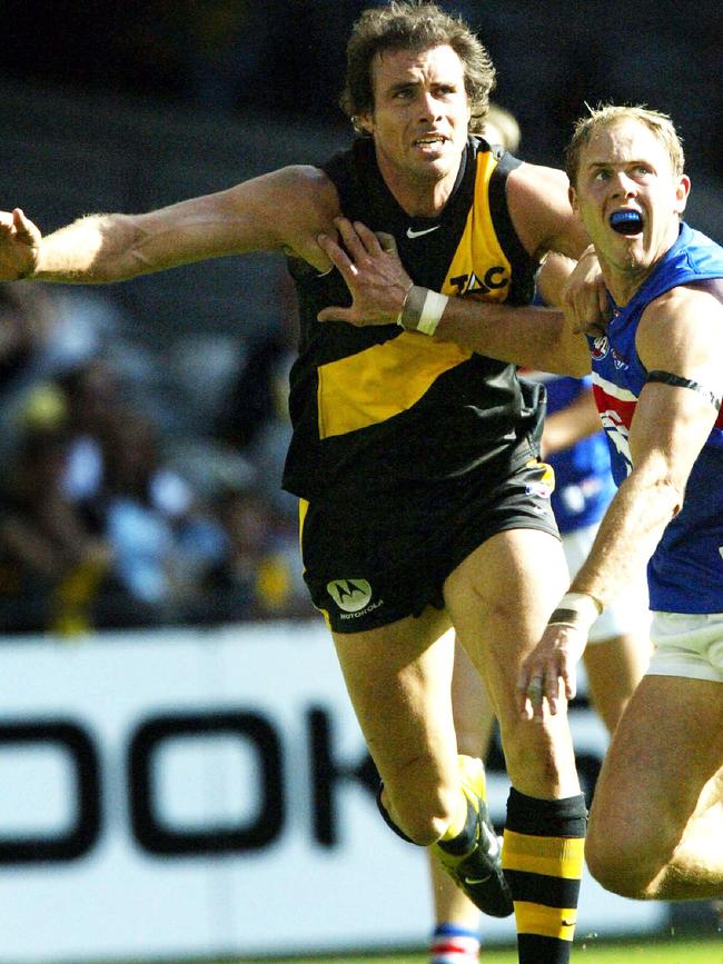 Richmond’s Matthew Richardson in a battle with Western Bulldogs’ Steve Kretiuk back in 2023.