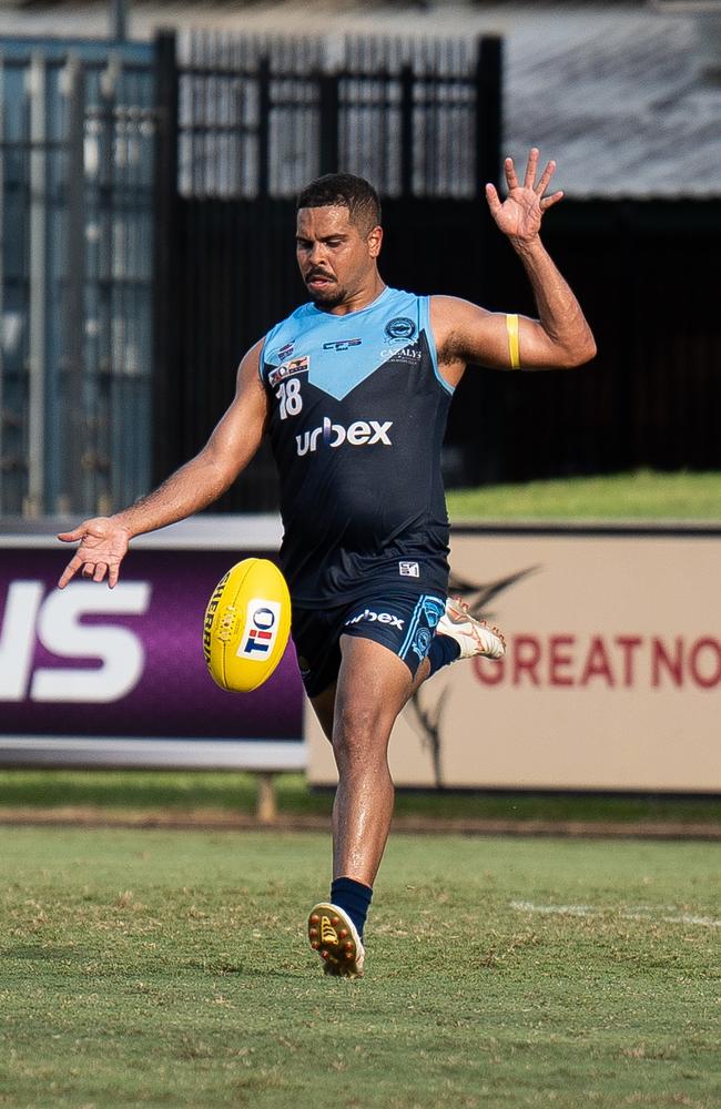 Bradley Stokes playing for the Darwin Buffaloes in the 2024-25 NTFL season. Picture: Jack Riddiford / AFLNT Media