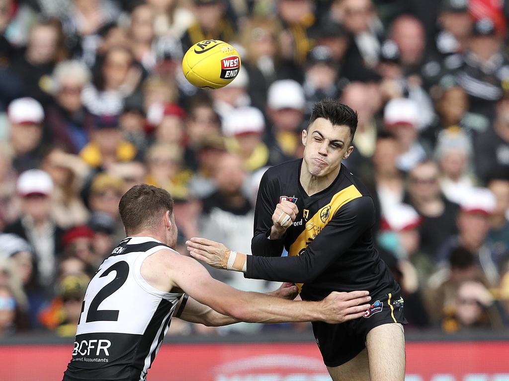 Brad Close in action for Glenelg in the 2019 SANFL grand final. Picture: Sarah Reed