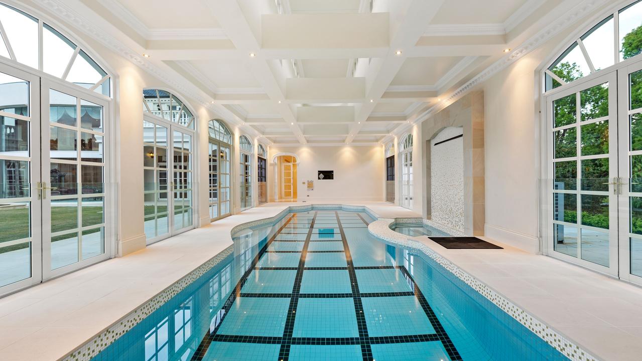 The estate features in an indoor swimming pool, spa and sauna.