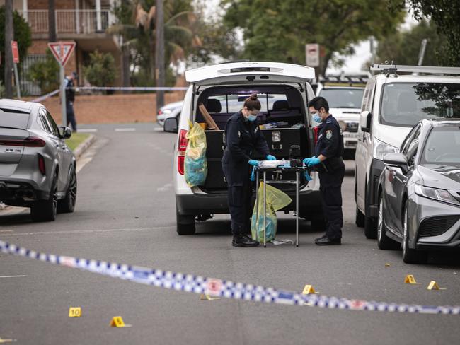 SYDNEY, AUSTRALIA- NewsWire Photos- MARCH 22, 2025. Police Forensic officers in Crossland Street in Merrylands following a shooting overnight. Picture: NewsWire/ Julian Andrews