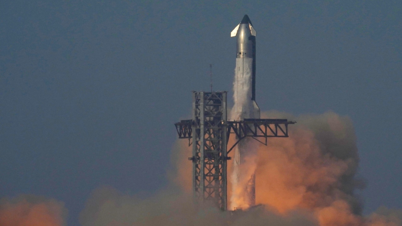 Watch: SpaceX’s Massive Starship Rocket Blasts Off in Ninth Flight Test
