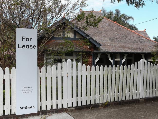 SYDNEY, AUSTRALIA - NewsWire Photos, SEPTEMBER, 28 2021: A view of a residential property with a For Lease sign at Balls Head Waverton on Sydney's North Shore. As many as one-in-five home buyers are potentially borrowing more than six times their income, prompting the Treasurer to consider stepping in to crackdown on home loans.  Picture: NCA NewsWire / Gaye Gerard