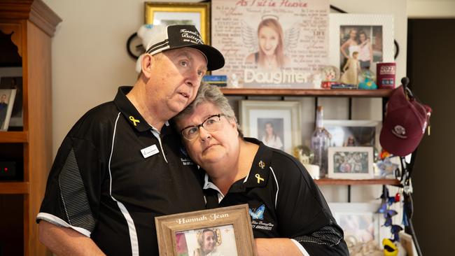 **FOR THE WEEKEND TELEGRAPH ** 23 OCTOBER 2024. Di and Graeme McMurtrie whose daughter Hannah McMurtrie was killed in a car crash 11 years ago, Taree. Photo: Carl Muxlow