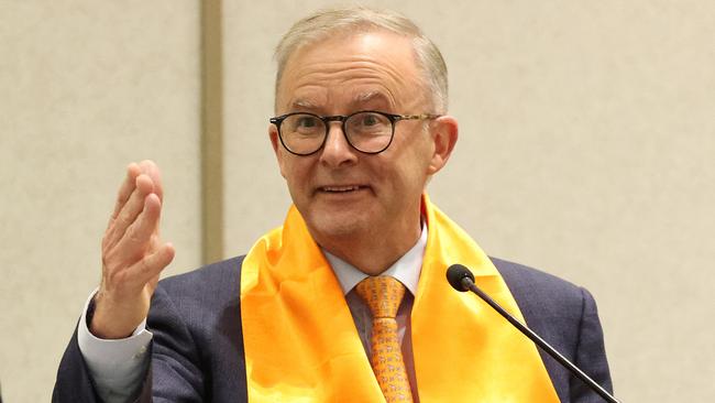 Labor leader Anthony Albanese attends a community dinner with the Hindu Council of Australia. Picture: Liam Kidston