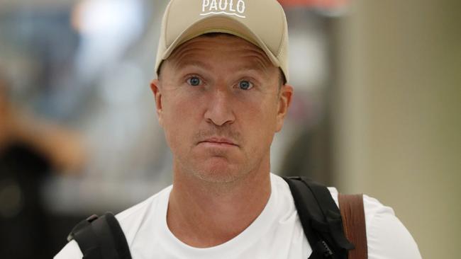 Brad Haddin says he can see both sides to the argument as to whether the IPL should continue.