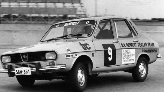 Peter Langford races a Renault 12 in November 1977. Picture: News Limited