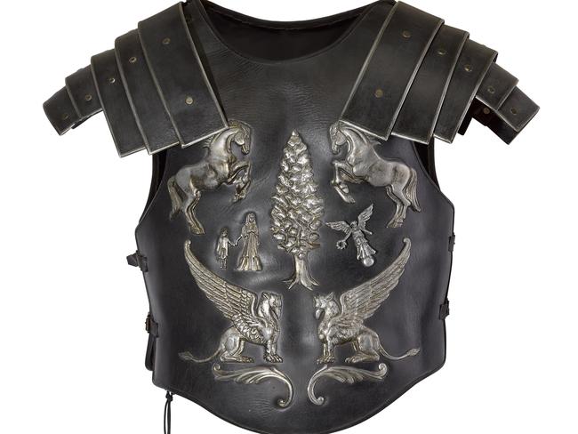 The armour that aher actor wore in Gladiator is up for auction.