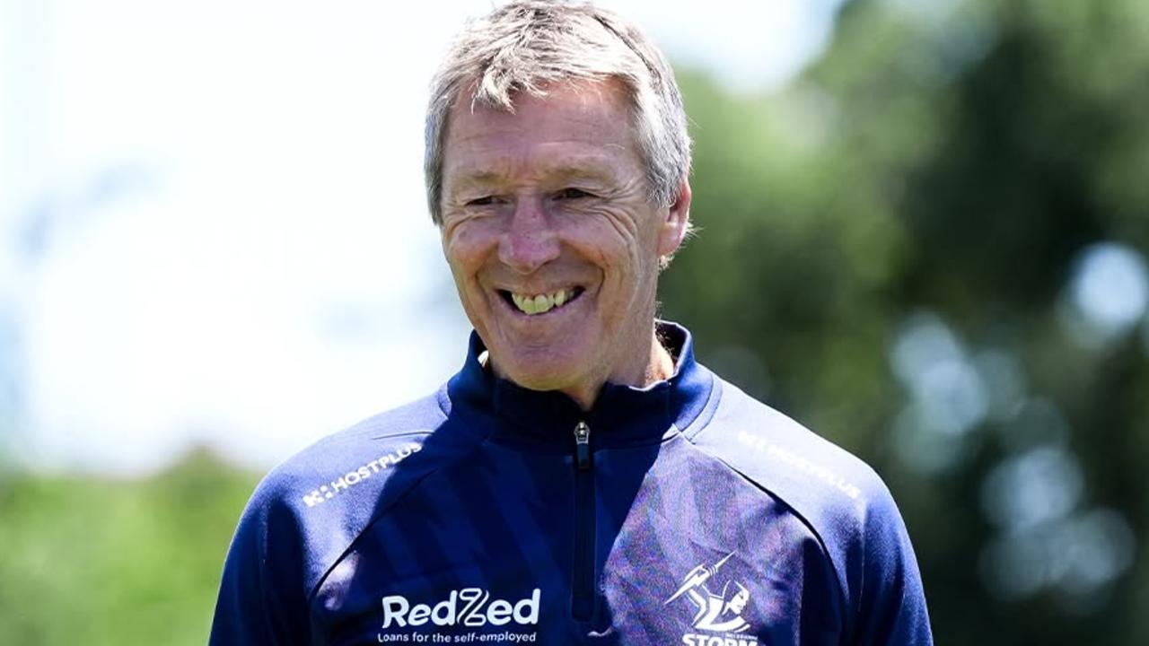 Players urge coaching legend to stay on