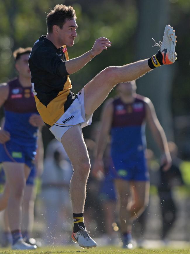 Tom Sullivan in action for Heidelberg. Picture: Andy Brownbill