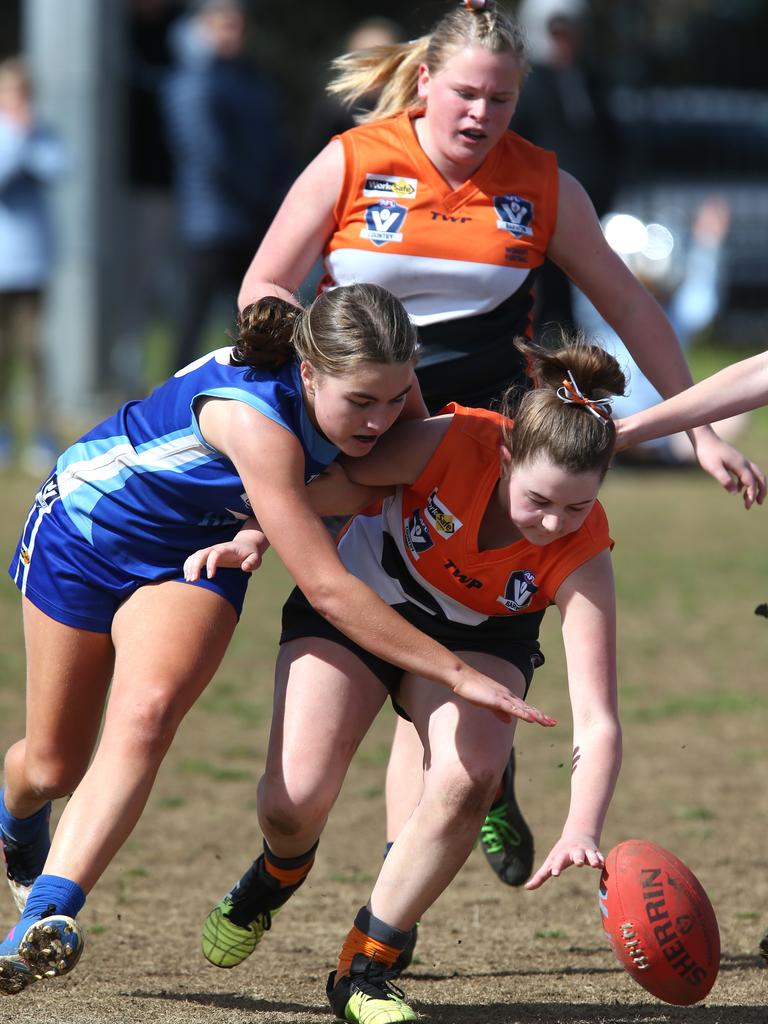 Girls junior footy finals | The Advertiser