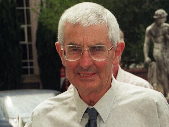 7/2/1999: Ballarat Court - Father Bryan Desmond Coffey, on paedophile charges, outside court. p//child abuse