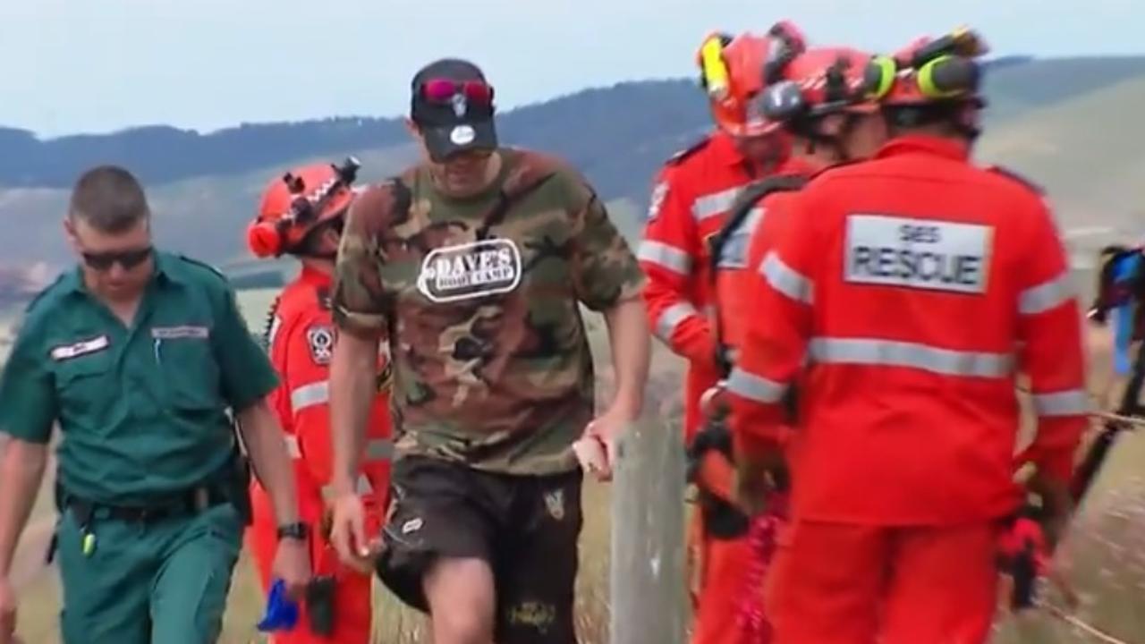 Dramatic moment hiker rescued from cliff