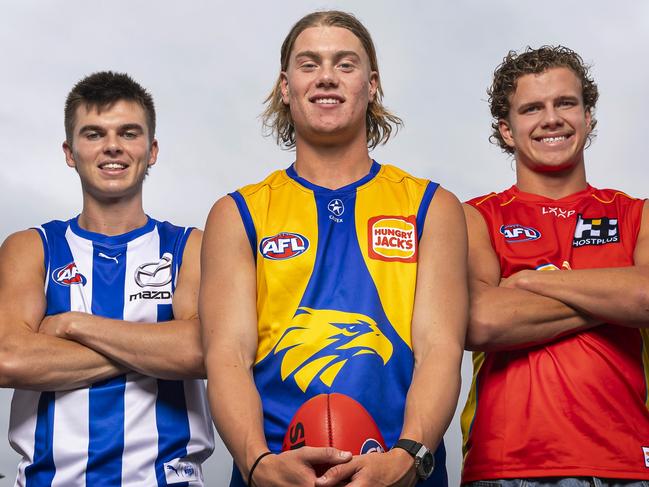 MELBOURNE, AUSTRALIA - NOVEMBER 21: The first five draftees (L-R) Nick Watson of the Hawks, Colby McKercher of the Kangaroos, Harley Reid of the Eagles, Jed Walter of the Suns and Zane Duursma of the Kangaroos pose for a photograph following the 2023 AFL Draft at Marvel Stadium on November 21, 2023 in Melbourne, Australia. (Photo by Daniel Pockett/Getty Images)