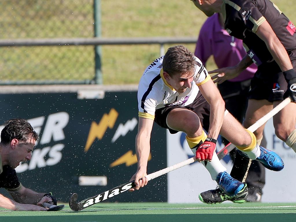 Dane Gavranich (white top) of the Thundersticks in action. Photo: Richard Wainwright)